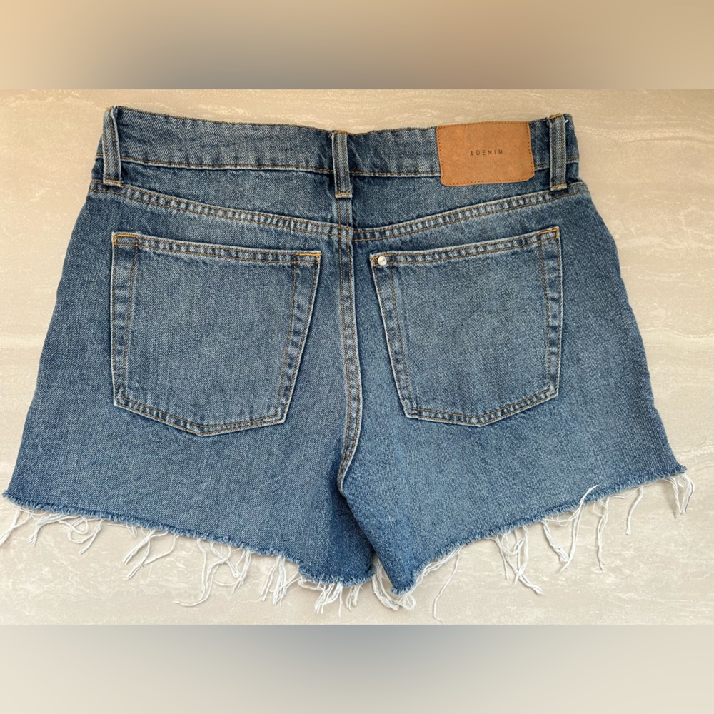H&M Blue Jean Shorts 90’S BoyFriend with Frayed Hem 35%Cotton - Picture 5 of 14